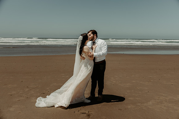 Patrick-Stella-Elopement-Photos-Lincoln-City (12 of 55)