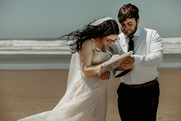 Patrick-Stella-Elopement-Photos-Lincoln-City (15 of 55)