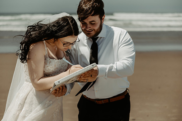 Patrick-Stella-Elopement-Photos-Lincoln-City (14 of 55)