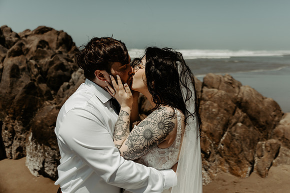Patrick-Stella-Elopement-Photos-Lincoln-City (24 of 55)