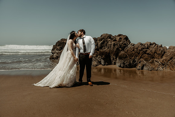 Patrick-Stella-Elopement-Photos-Lincoln-City (46 of 55)