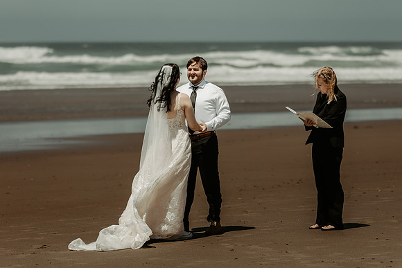 Patrick-Stella-Elopement-Photos-Lincoln-City (49 of 55)
