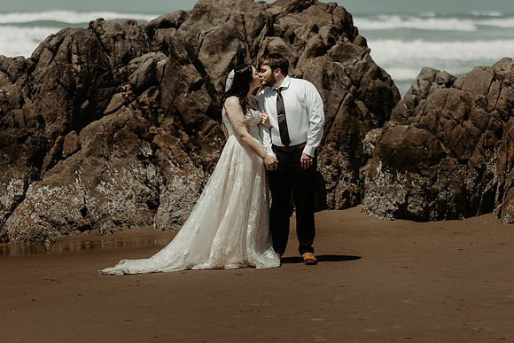Patrick-Stella-Elopement-Photos-Lincoln-City (54 of 55)