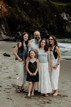 Dustin-Family-Photos-2026-Depoe-Bay-Oregon (32 of 68)