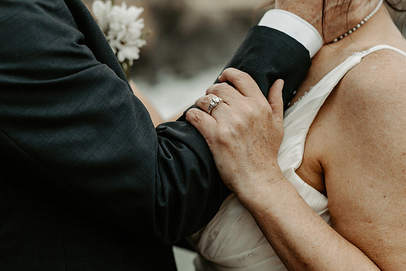 Scott-Valerie-Depoe-Bay-Intimate-Wedding-Photos (104 of 118)