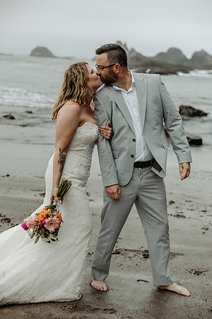 Cory-Kristi-Elopement-Photos-Seal-Rock (111 of 138)