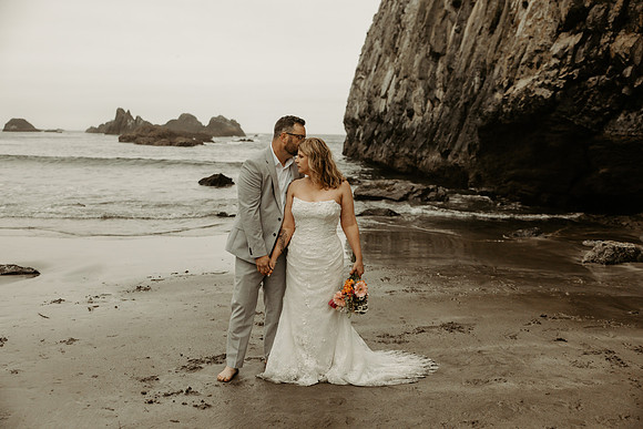 Kristi-Cory-Elopement-Seal-Rock-Waldport-oregon-Photos (21 of 23)