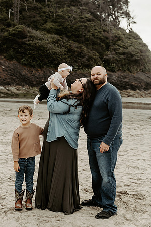 Chelsea-Neskowin-Family-Photos-2026 (14 of 63)