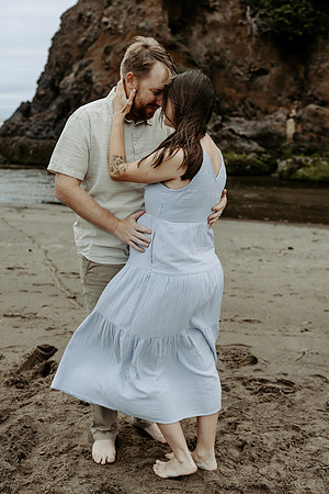 Zach-Family-Maternity-Session-Neskowin-Oregon-2026 (23 of 36)