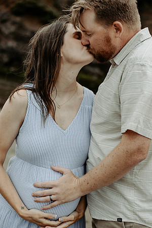 Zach-Family-Maternity-Session-Neskowin-Oregon-2026 (21 of 36)