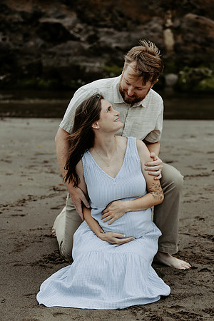 Zach-Family-Maternity-Session-Neskowin-Oregon-2026 (33 of 36)