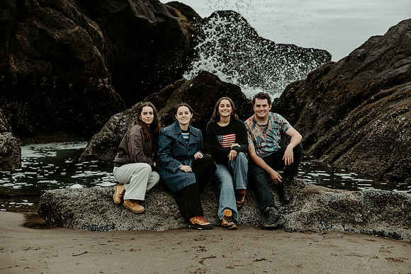 Georgiana- Family-Photos-Fogarty-Creek-Depoe-Bay-Oregon-2026 (74 of 108)