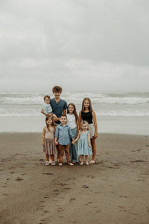 Amy-Family-Photos-Lincoln-City-Oregon-2026 (4 of 112)