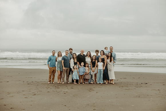 Amy-Family-Photos-Lincoln-City-Oregon-2026 (2 of 112)