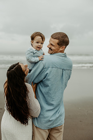 Amy-Family-Photos-Lincoln-City-Oregon-2026 (11 of 112)