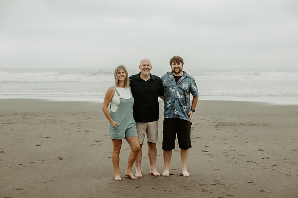 Amy-Family-Photos-Lincoln-City-Oregon-2026 (74 of 112)