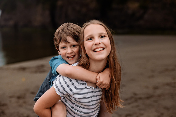 Debra-Proposal-Rock-Oregon-Family-Photos-2022 (35 of 50)