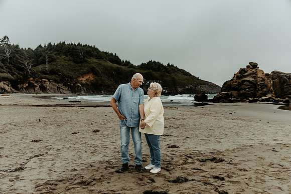 Tiffany-Family-Photos-Depoe-Bay-Oregon-2026 (13 of 66)