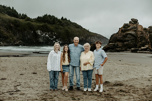 Tiffany-Family-Photos-Depoe-Bay-Oregon-2026 (17 of 66)