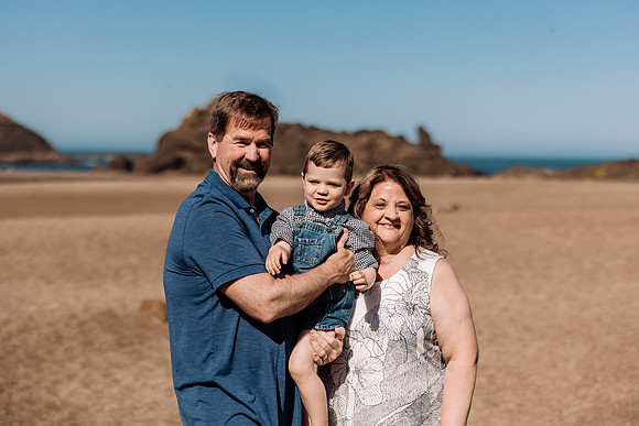 Megan-Fogarty-Creek-Oregon-Family-Photos-2022 (129 of 74)