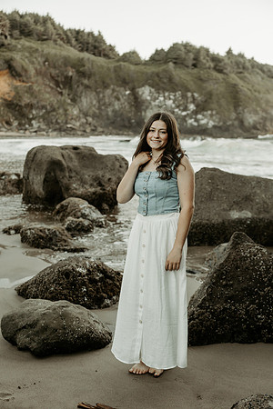 Senior-Photos-Depoe-Bay-Oregon-Class-Of-2027 (14 of 39)