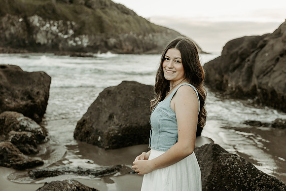 Senior-Photos-Depoe-Bay-Oregon-Class-Of-2027 (18 of 39)