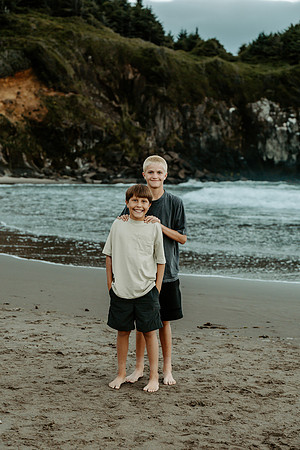 abby-family-photos-depoe-bay-oregon-2026 (8 of 42)