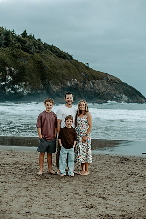abby-family-photos-depoe-bay-oregon-2026 (12 of 42)