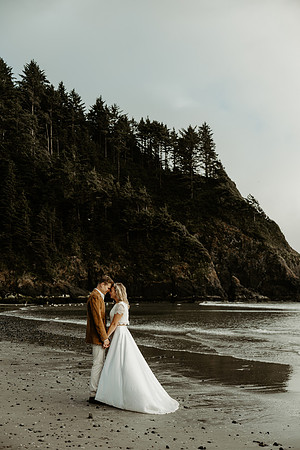 Krystal-Will-Heceta-Head-Lighthouse-Elopement-Oregon-Photos (19 of 13)