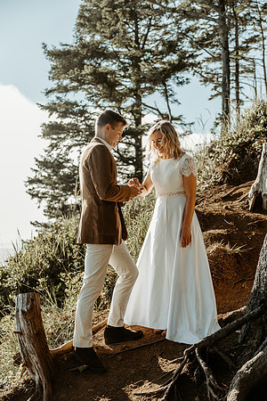 Krystal-Will-Heceta-lighthouse-Elopement-Photos-2026 (8 of 111)
