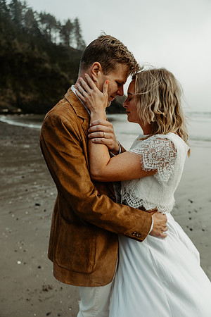 Krystal-Will-Heceta-lighthouse-Elopement-Photos-2026 (73 of 111)