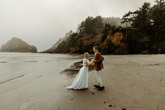 Krystal-Will-Heceta-lighthouse-Elopement-Photos-2026 (81 of 111)