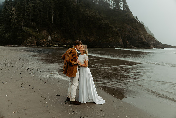 Krystal-Will-Heceta-lighthouse-Elopement-Photos-2026 (83 of 111)
