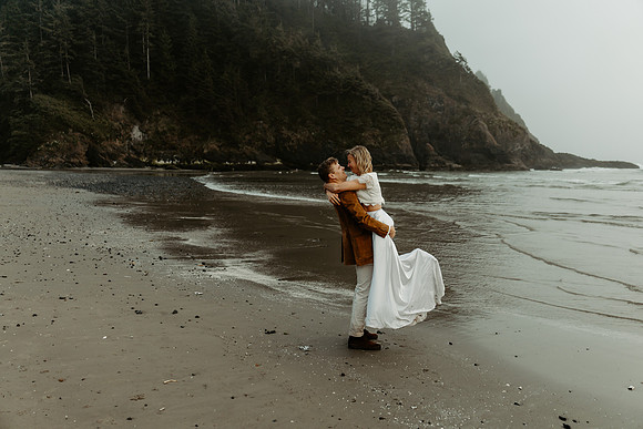 Krystal-Will-Heceta-lighthouse-Elopement-Photos-2026 (84 of 111)