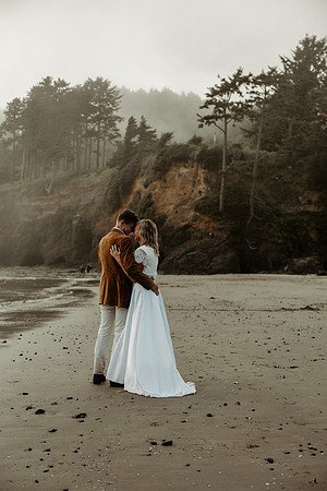 Krystal-Will-Heceta-lighthouse-Elopement-Photos-2026 (88 of 111)