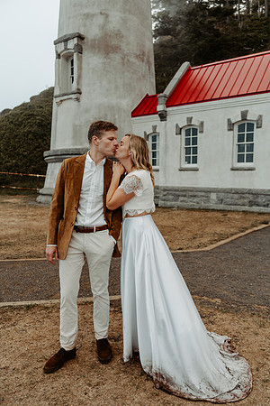 Krystal-Will-Heceta-lighthouse-Elopement-Photos-2026 (101 of 111)