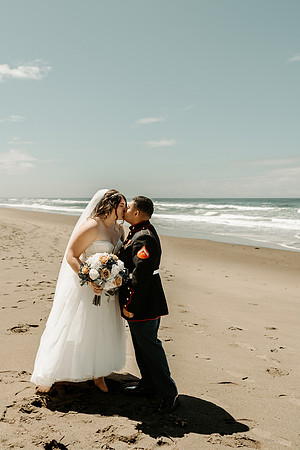 Adrian-Ellie-Inn-at-Spanish-Head-Wedding-Photos-Lincoln-City-Oregon (6 of 56)