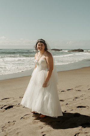 Adrian-Ellie-Inn-at-Spanish-Head-Wedding-Photos-Lincoln-City-Oregon (13 of 56)