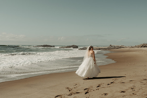 Adrian-Ellie-Inn-at-Spanish-Head-Wedding-Photos-Lincoln-City-Oregon (14 of 56)
