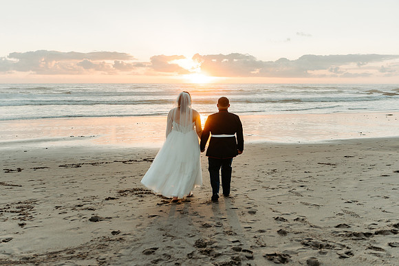 Adrian-Ellie-Inn-at-Spanish-Head-Wedding-Photos-Lincoln-City-Oregon (20 of 56)