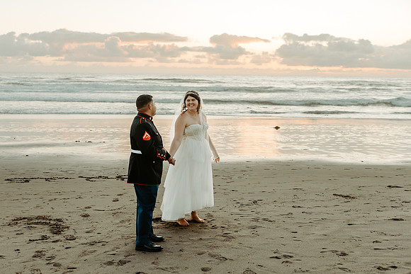 Adrian-Ellie-Inn-at-Spanish-Head-Wedding-Photos-Lincoln-City-Oregon (23 of 56)