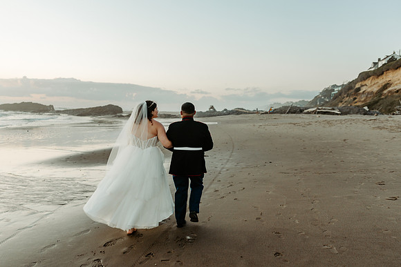Adrian-Ellie-Inn-at-Spanish-Head-Wedding-Photos-Lincoln-City-Oregon (24 of 56)