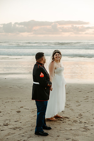 Adrian-Ellie-Inn-at-Spanish-Head-Wedding-Photos-Lincoln-City-Oregon (44 of 56)