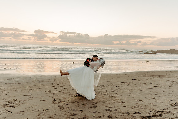 Adrian-Ellie-Inn-at-Spanish-Head-Wedding-Photos-Lincoln-City-Oregon (46 of 56)