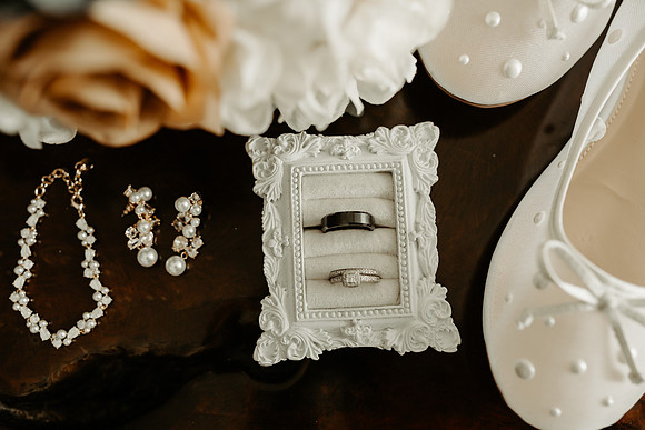 Adrian-Ellie-Inn-at-Spanish-Head-Wedding-Photos-Lincoln-City-Oregon (3 of 41)