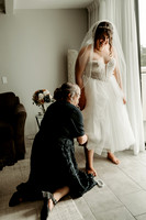Adrian-Ellie-Inn-at-Spanish-Head-Wedding-Photos-Lincoln-City-Oregon (10 of 16)