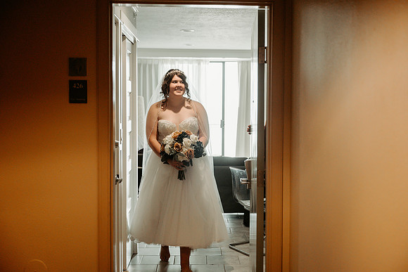 Adrian-Ellie-Inn-at-Spanish-Head-Wedding-Photos-Lincoln-City-Oregon (16 of 16)