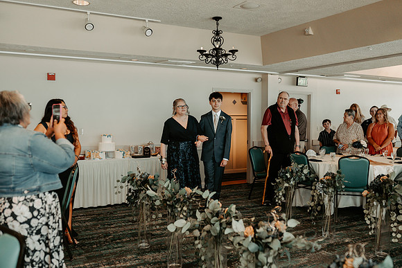 Adrian-Ellie-Inn-at-Spanish-Head-Wedding-Photos-Lincoln-City-Oregon (3 of 53)