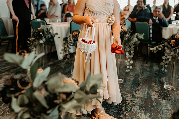 Adrian-Ellie-Inn-at-Spanish-Head-Wedding-Photos-Lincoln-City-Oregon (15 of 53)