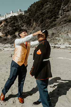 Adrian-Ellie-Inn-at-Spanish-Head-Wedding-Photos-Lincoln-City-Oregon (57 of 101)